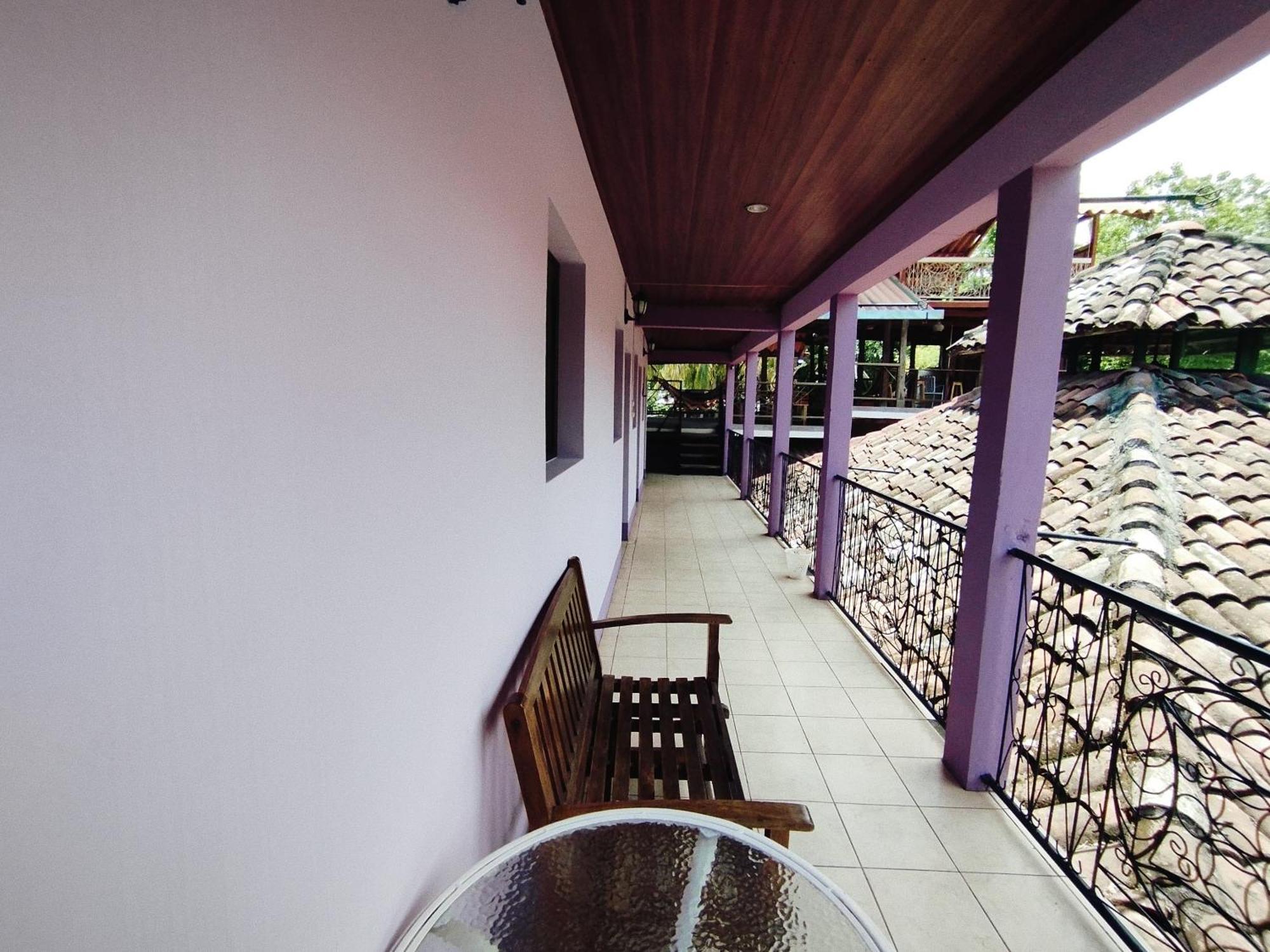 The Landing Hotel And Restaurant Moyogalpa Buitenkant foto