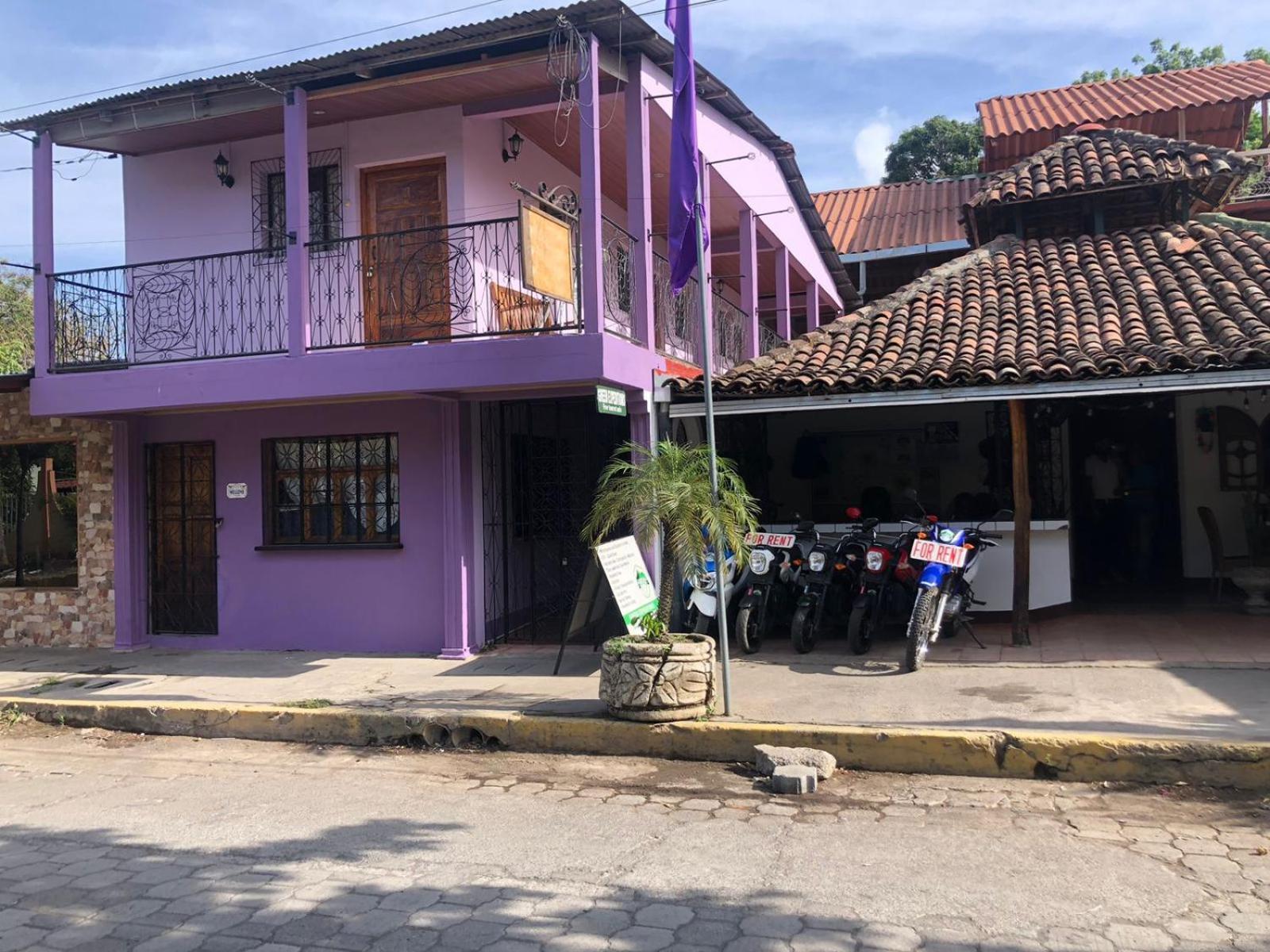 The Landing Hotel And Restaurant Moyogalpa Buitenkant foto